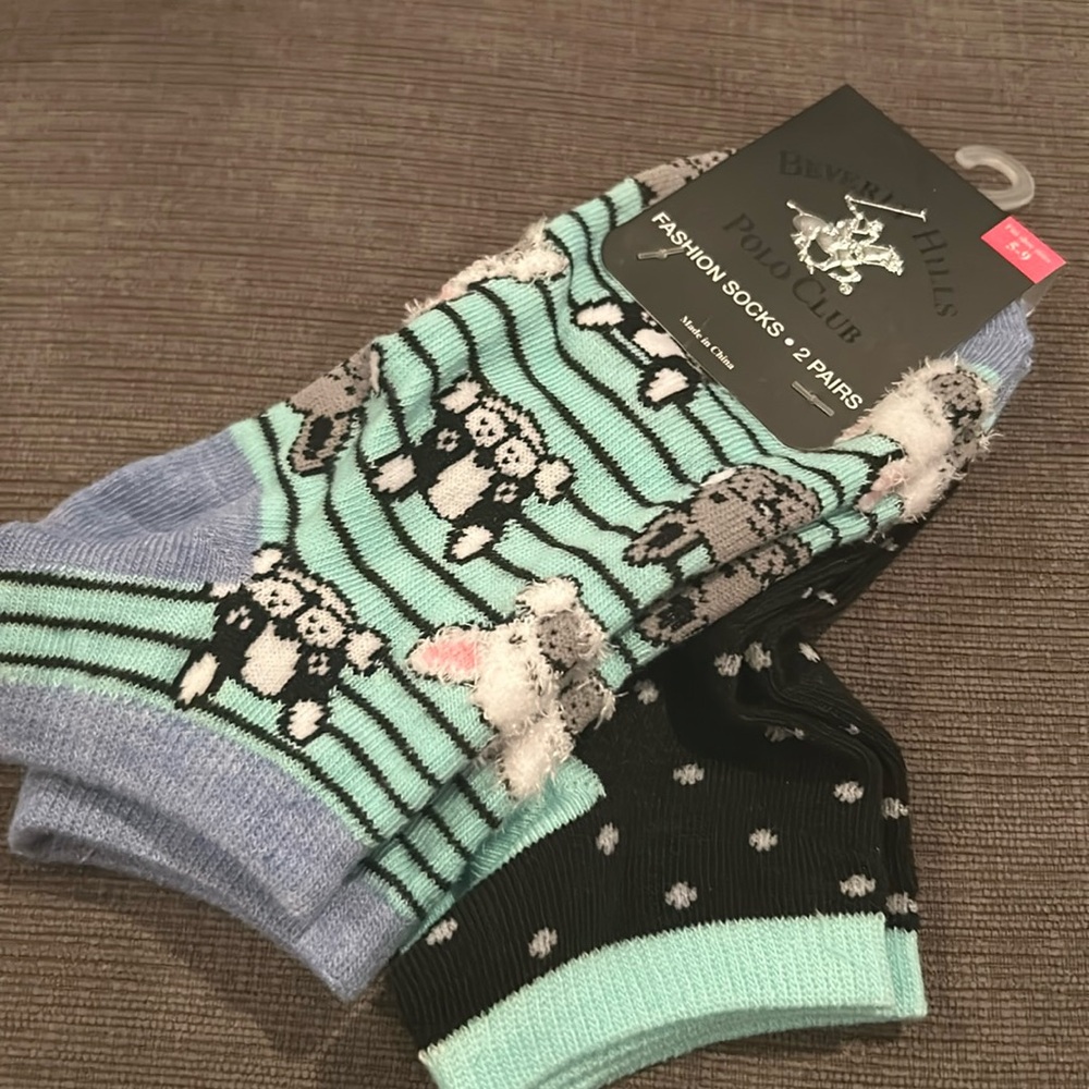 Womens sneaker socks 2 pair dogs and polka dots shoe sz 5-9 NWT